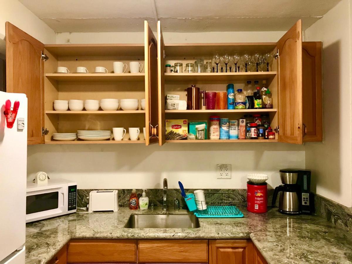 Waikiki 2 Bedrooms, 1 Bath, Free Parking, Sleep 6 Гонолулу Экстерьер фото
